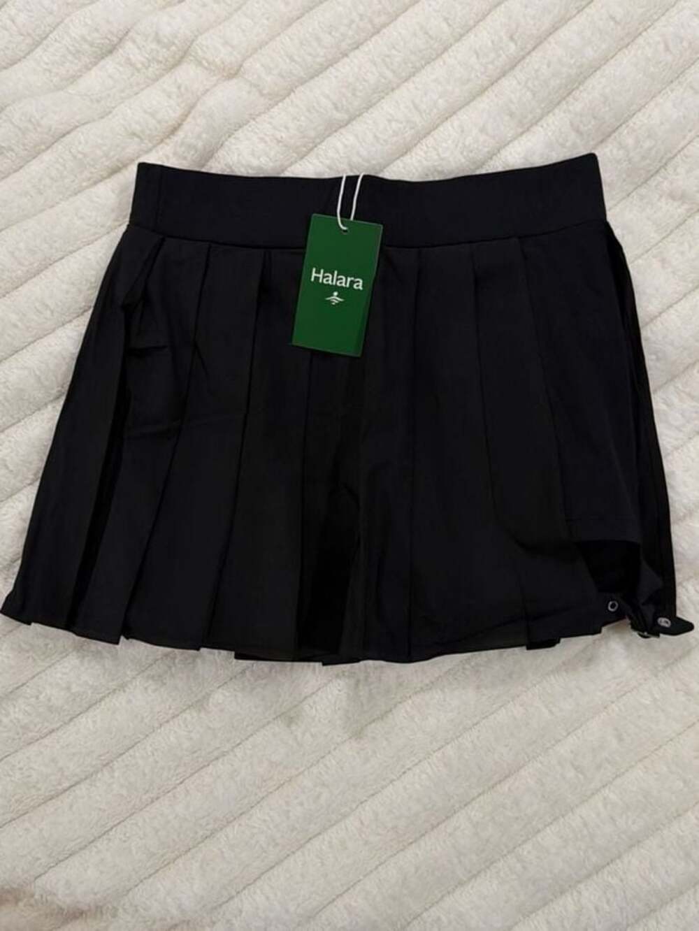 Halara Everyday Pleated Side Buckle Skort